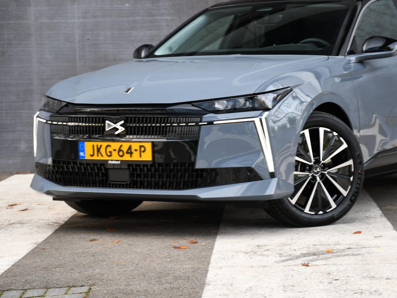 DS Automobiles DS 4 No Pallas E-Tense Comfort Tech Pack 58.3kWh 214pk — photo 3