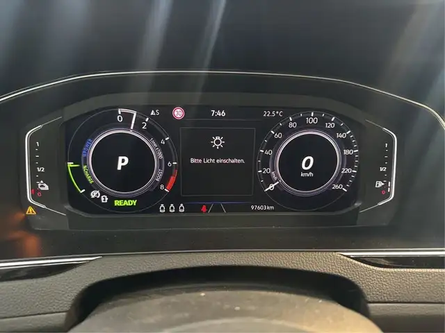Volkswagen Passat view 6