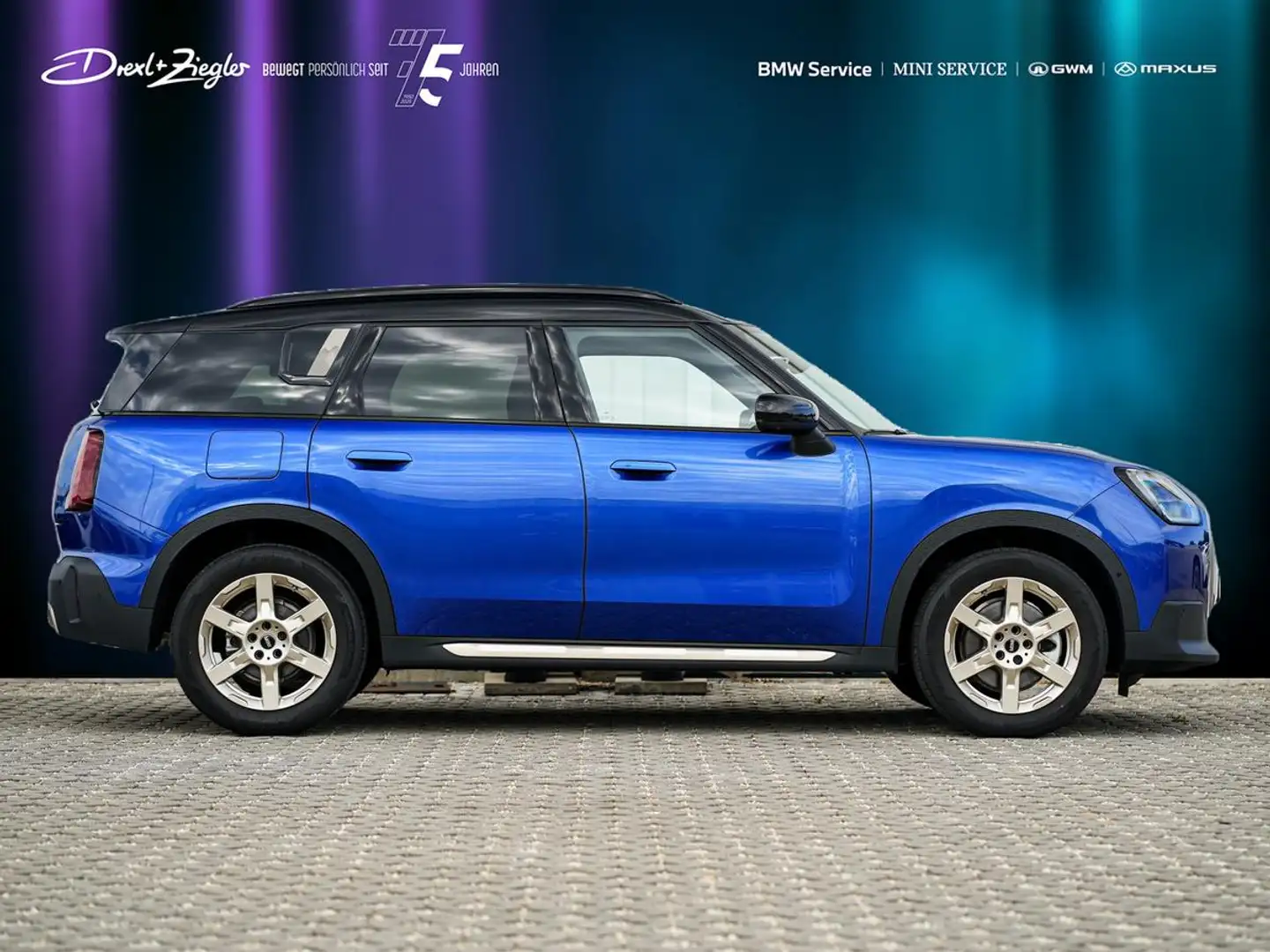 MINI Cooper Countryman Countryman C Favoured-T Paket XL AHK PanoDach Blau - 2