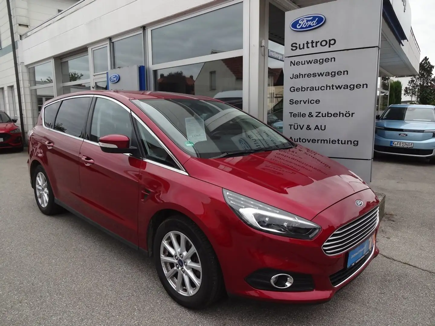 Ford S-Max Titanium in Kundenauftrag zu verkaufen Roşu - 2