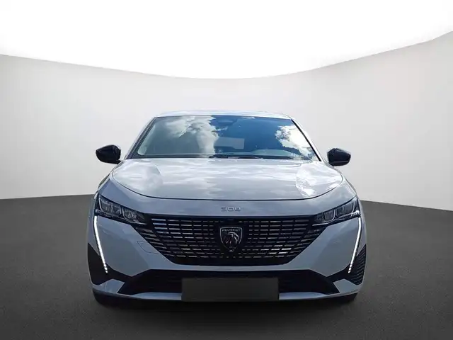 Peugeot 308 view 2