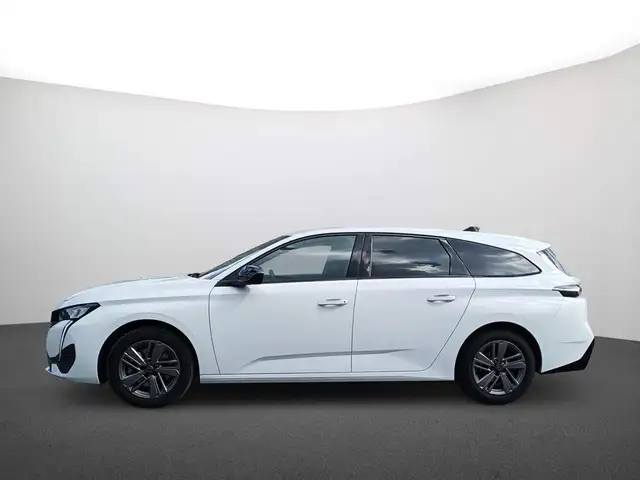 Peugeot 308 view 4