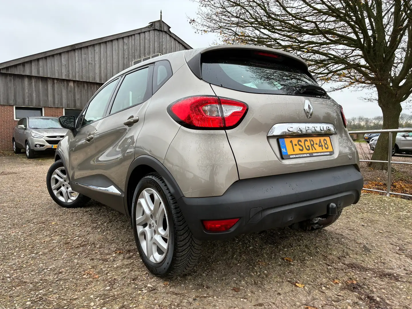 Renault Captur 0.9 TCe Dynamique | Cruise + Clima + Navi nu €5.97 Brun - 2
