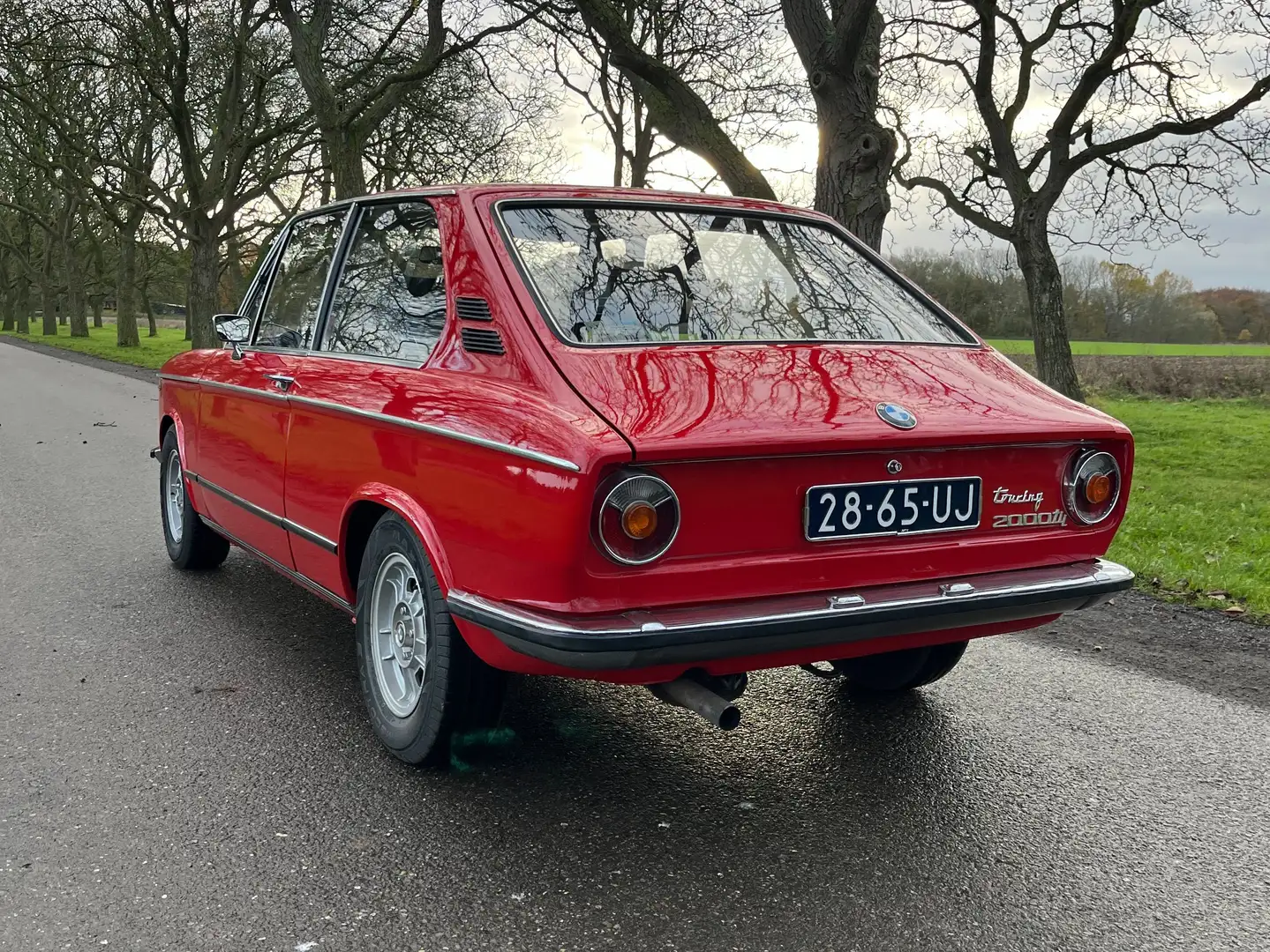 BMW 2002 tii Rouge - 2