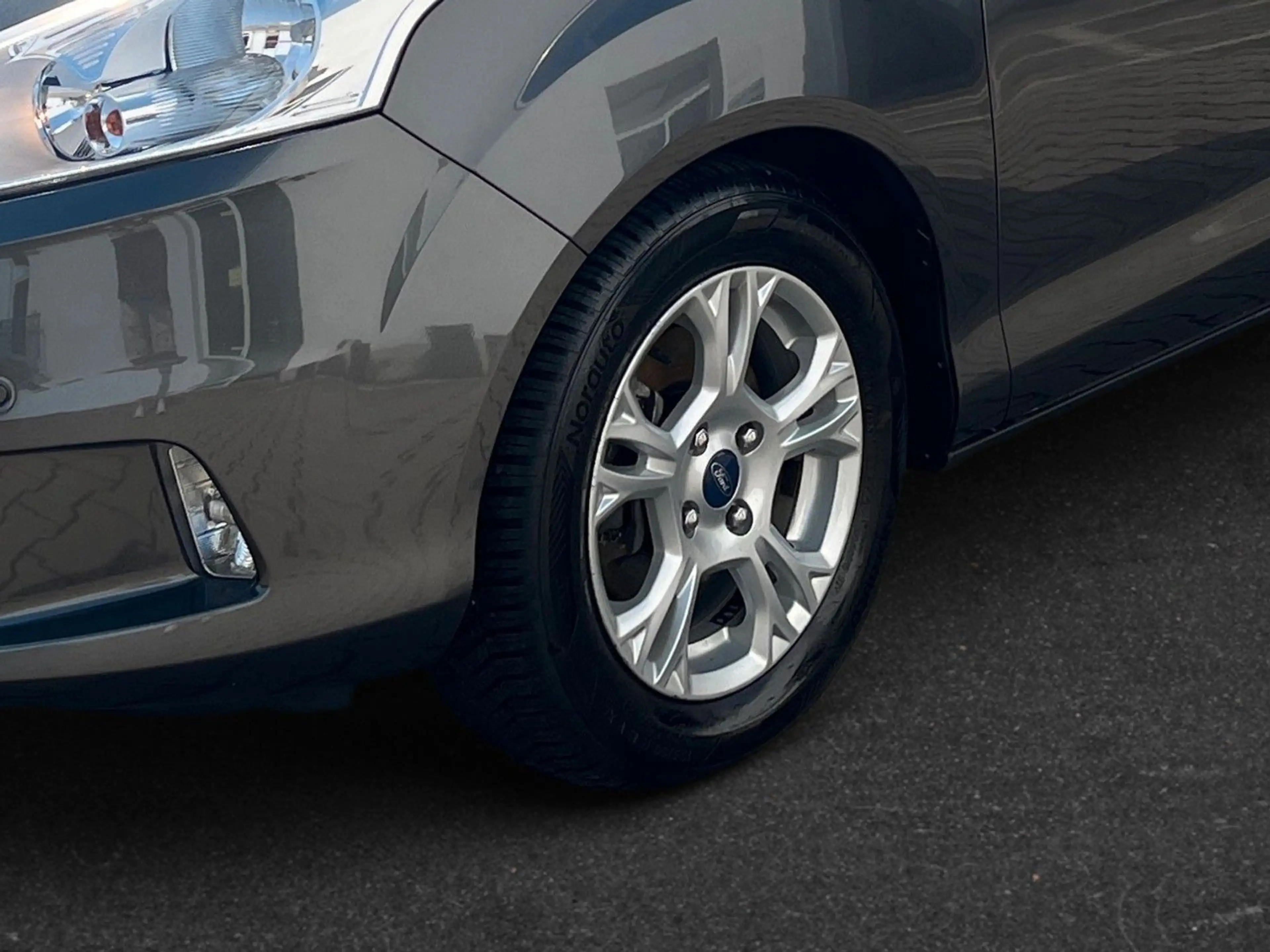 Ford B-Max B-MAX Sync Edition — photo 7