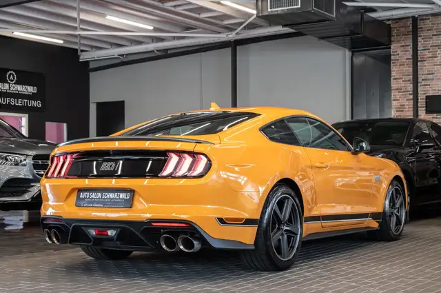 Ford Mustang view 7