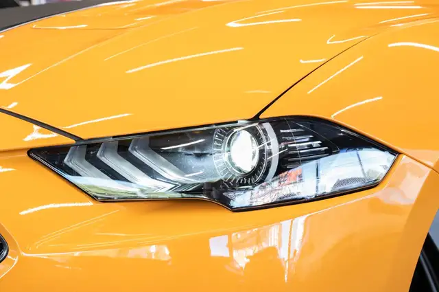 Ford Mustang view 4