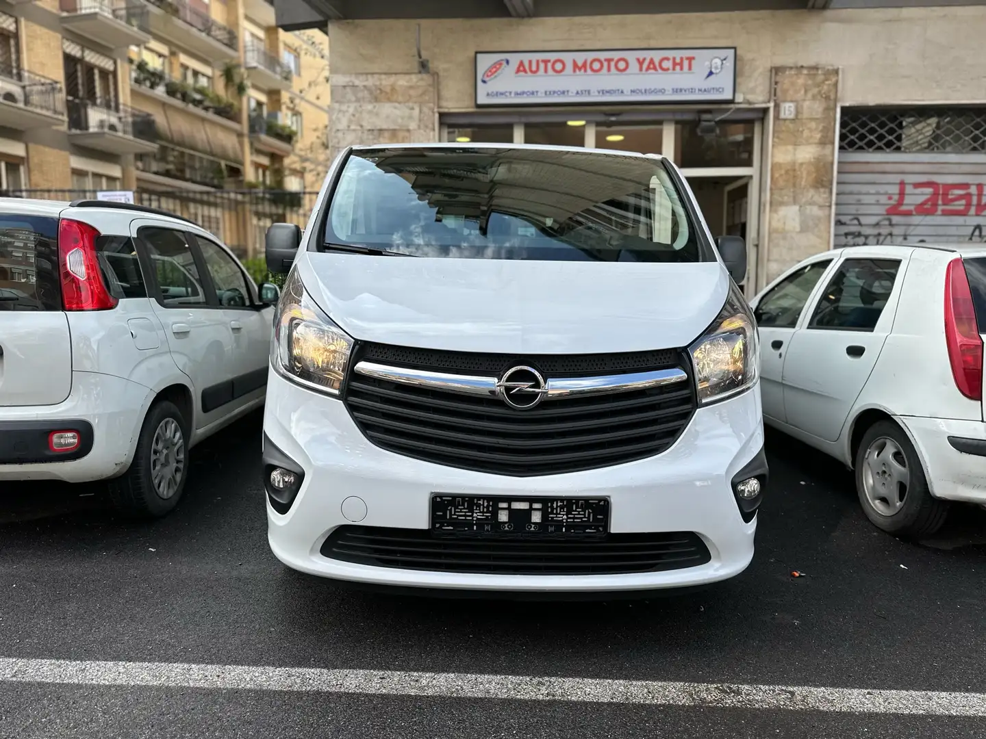 Opel Vivaro 9posti clima manuale Bianco - 1