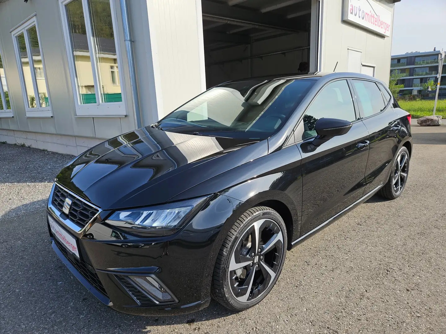 SEAT Ibiza FR 1,0 TSI DSG Schwarz - 1