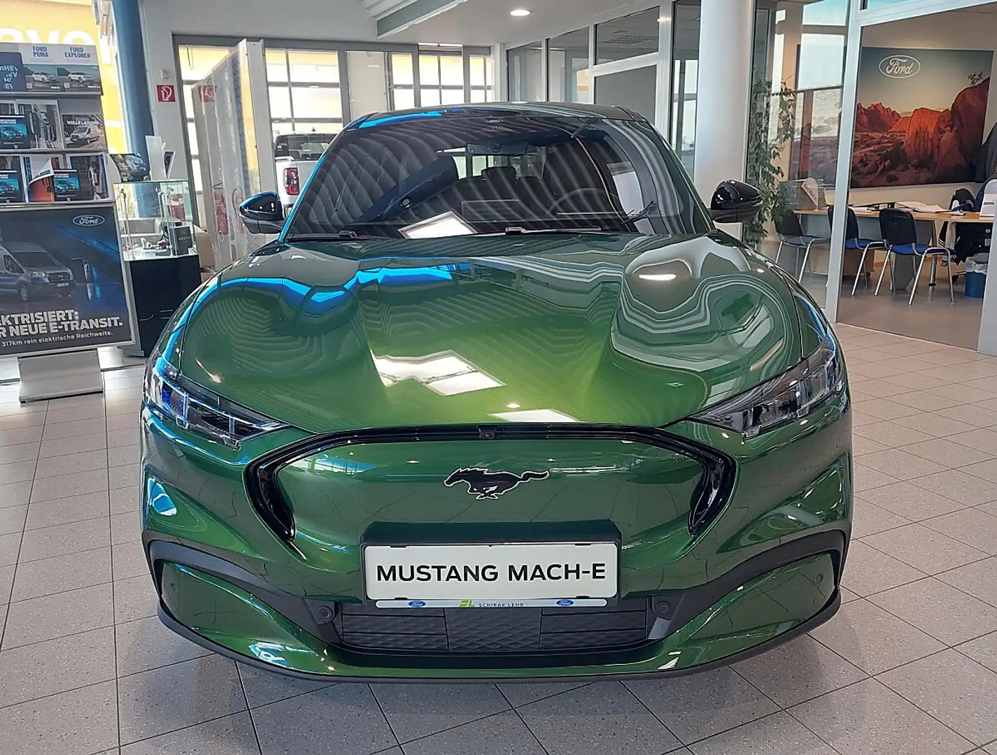 Ford Mustang Mach-E MACH-E PREMIUM 5D 88ER375 ZE2 CT AWD Grün - 2