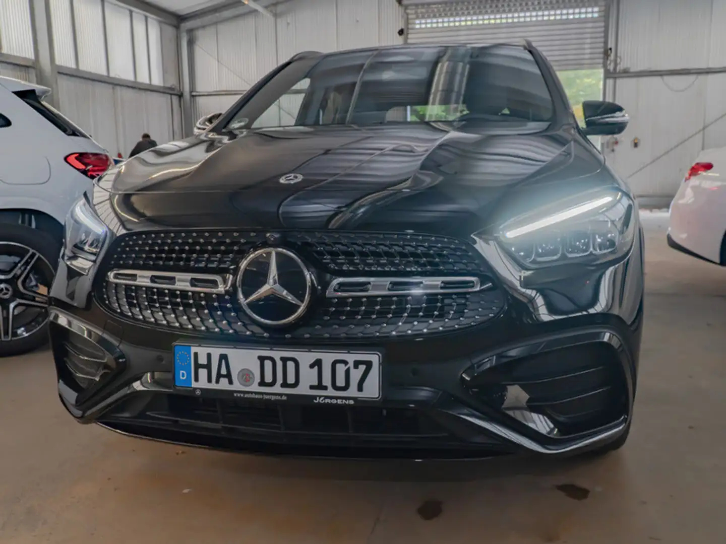 Mercedes-Benz GLA 200 AMG-Sport/360/Pano/Night/Totw/Distr/19' Noir - 2