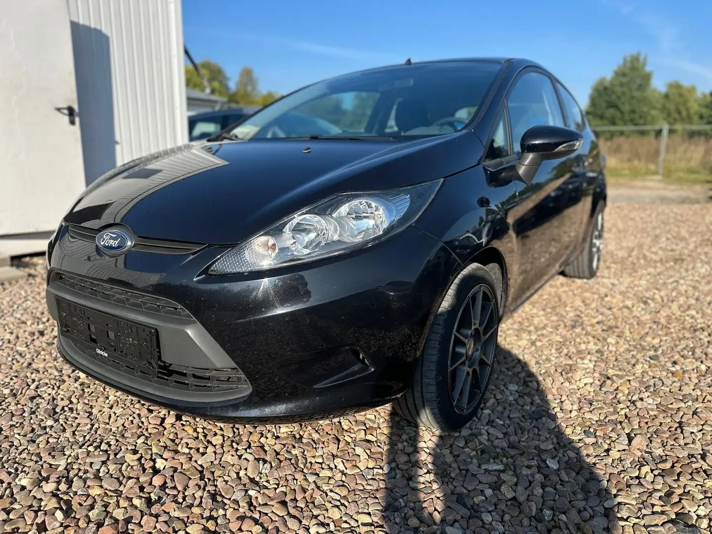 Ford Fiesta 1.2 Trend *Klima*Euro5*TÜV Neu*Service Neu* Schwarz - 1