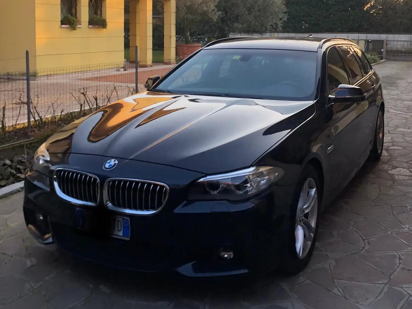 BMW 535 535dA Touring Msport E6 Blu/Azzurro - 2