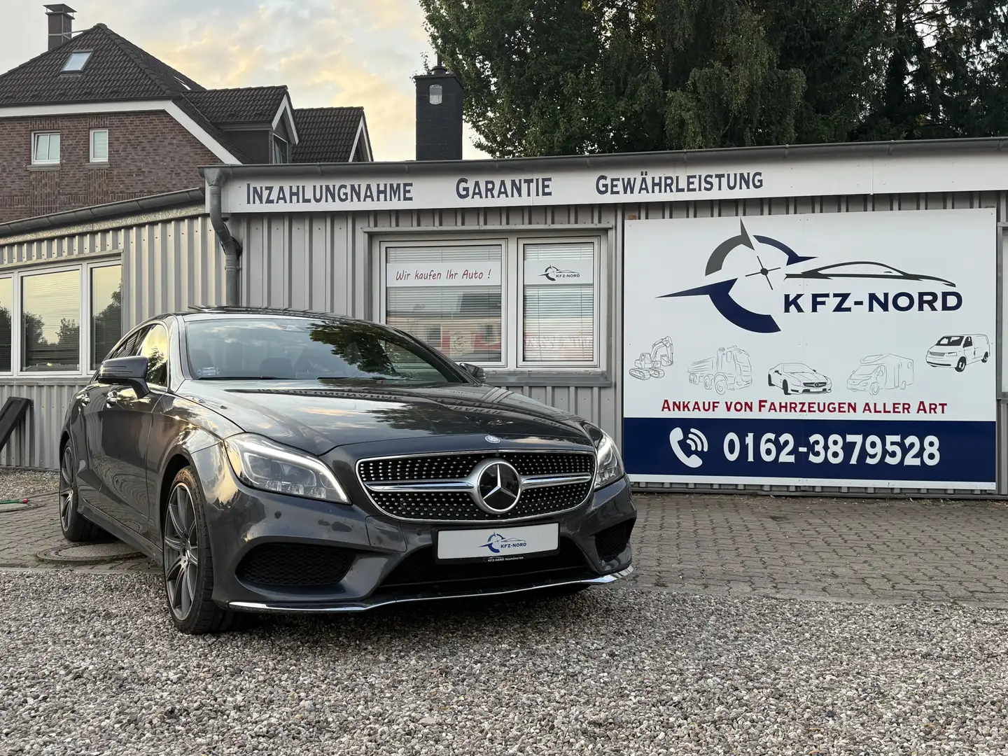 Mercedes-Benz CLS 350 AMG-Paket BlueTec / d 4Matic H/K *S.dach*St.h Grigio - 1
