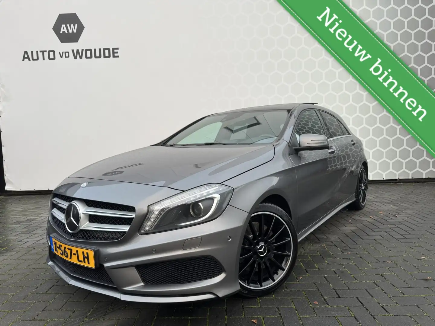 Mercedes-Benz A 250 Prestige Panoramadak AMG pakket 211PK Grau - 1
