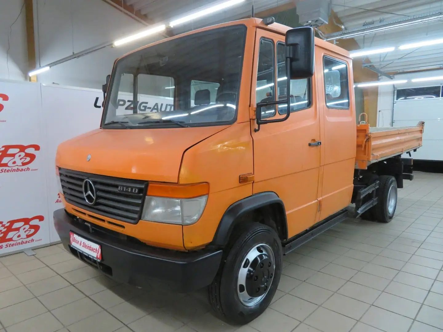 Mercedes-Benz 814 D Doka Drei-Seiten-Kipper Orange - 2
