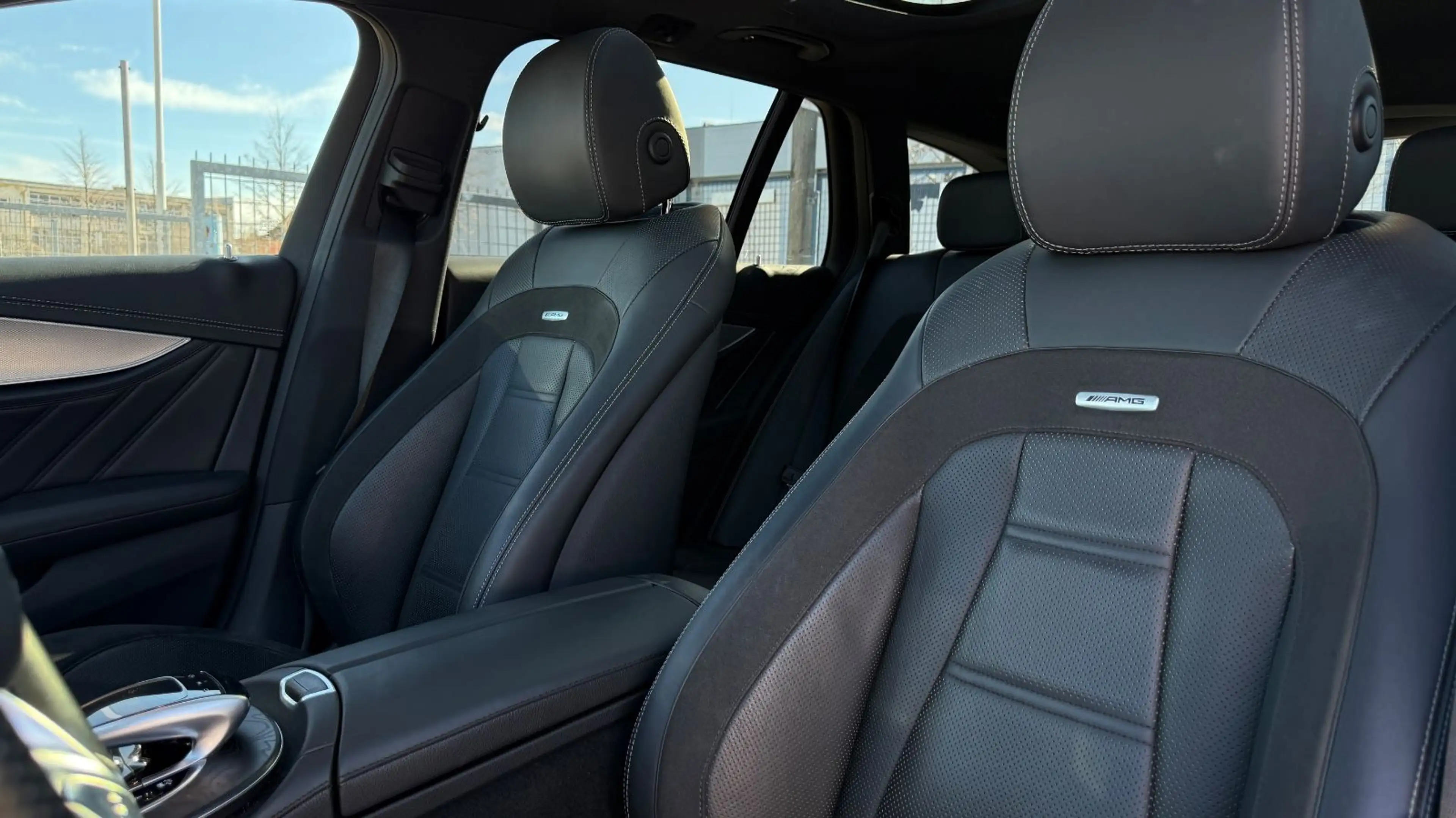 Mercedes-Benz E 63 AMG T-Modell 4Matic Pano Wide Airmatic 360° — photo 12