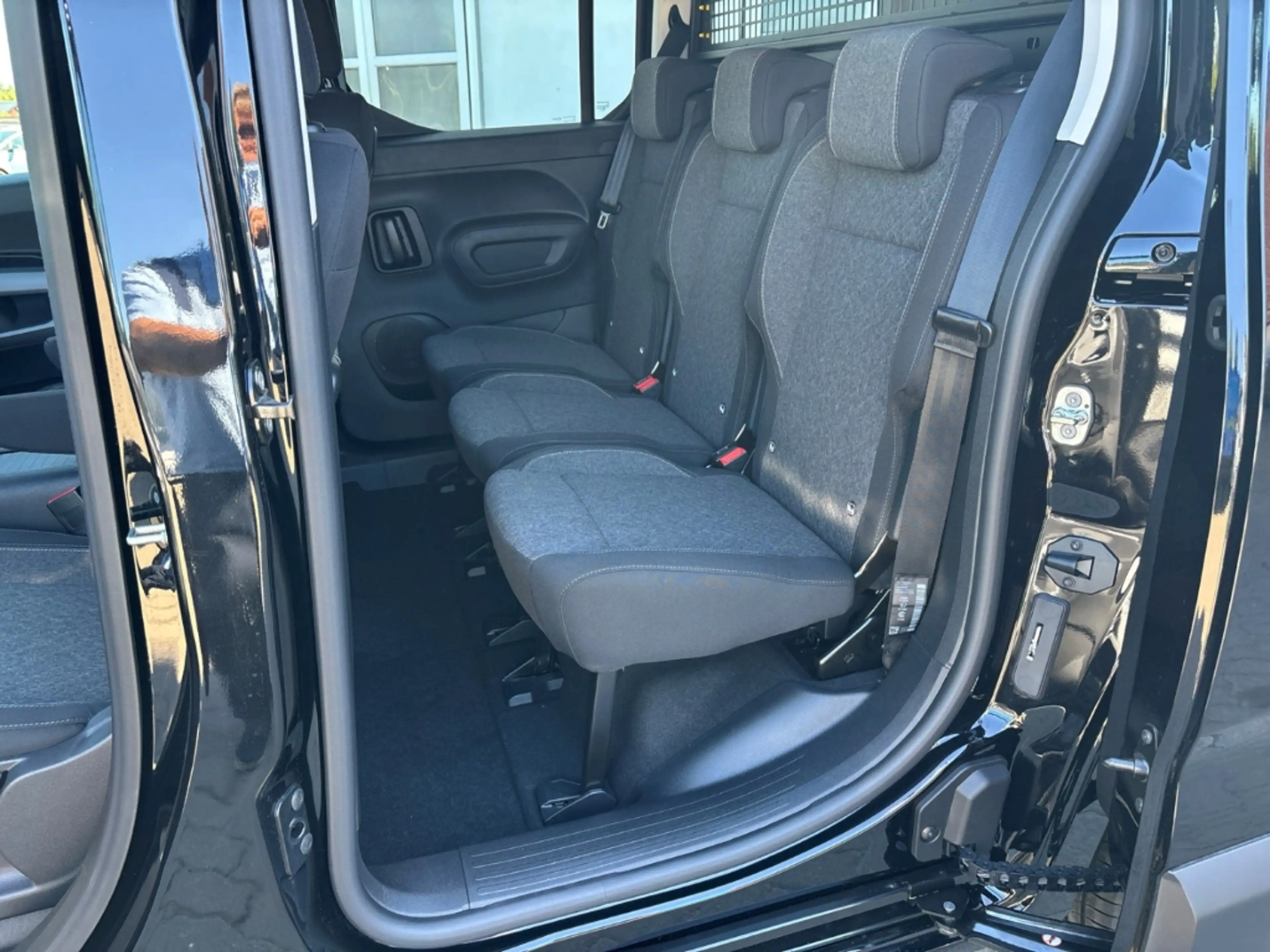 Opel Combo Life Edition N1 1.5D Autom,NAVI,Kamera,LED-Matrix — photo 10
