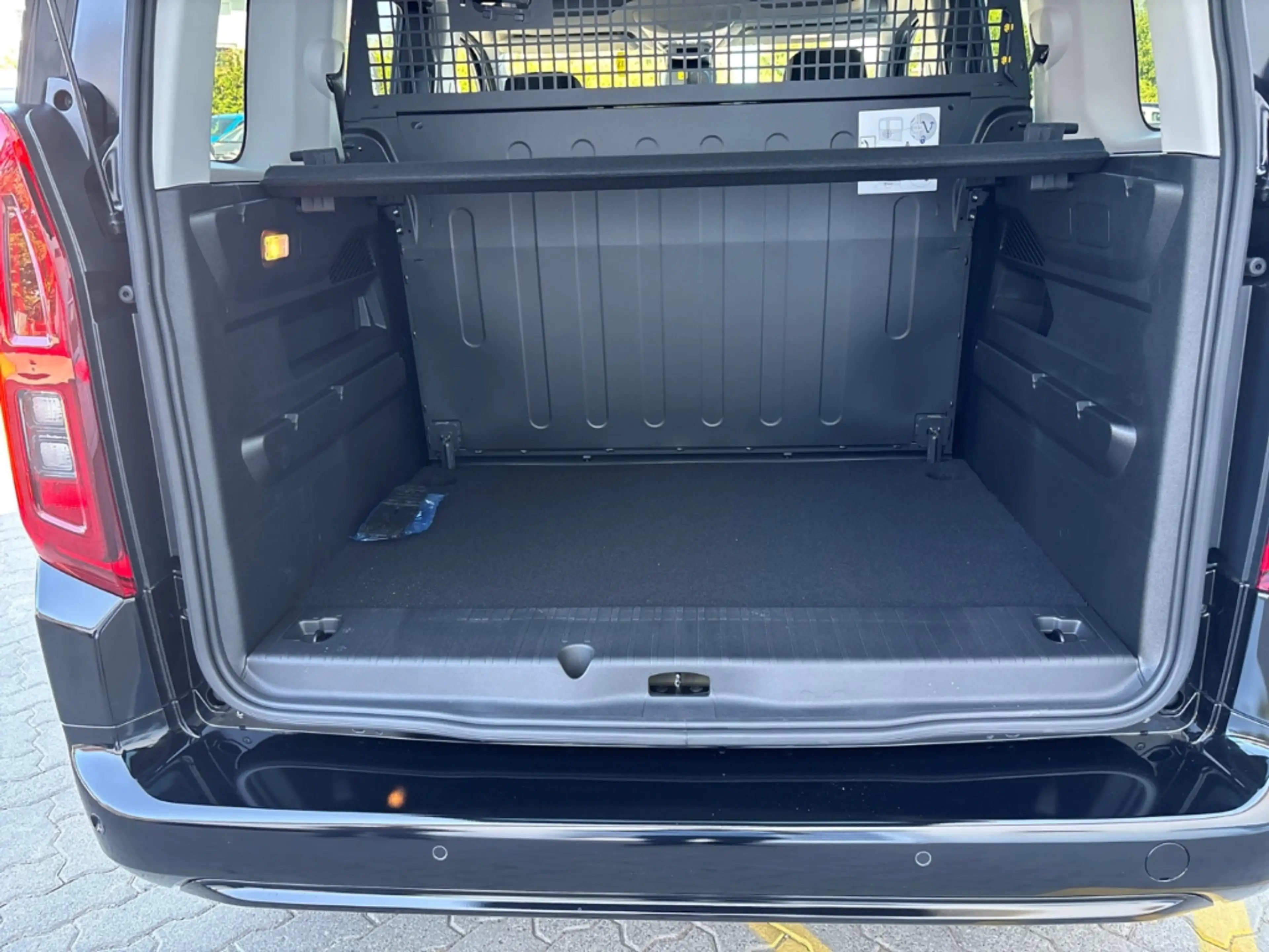 Opel Combo Life Edition N1 1.5D Autom,NAVI,Kamera,LED-Matrix — photo 5