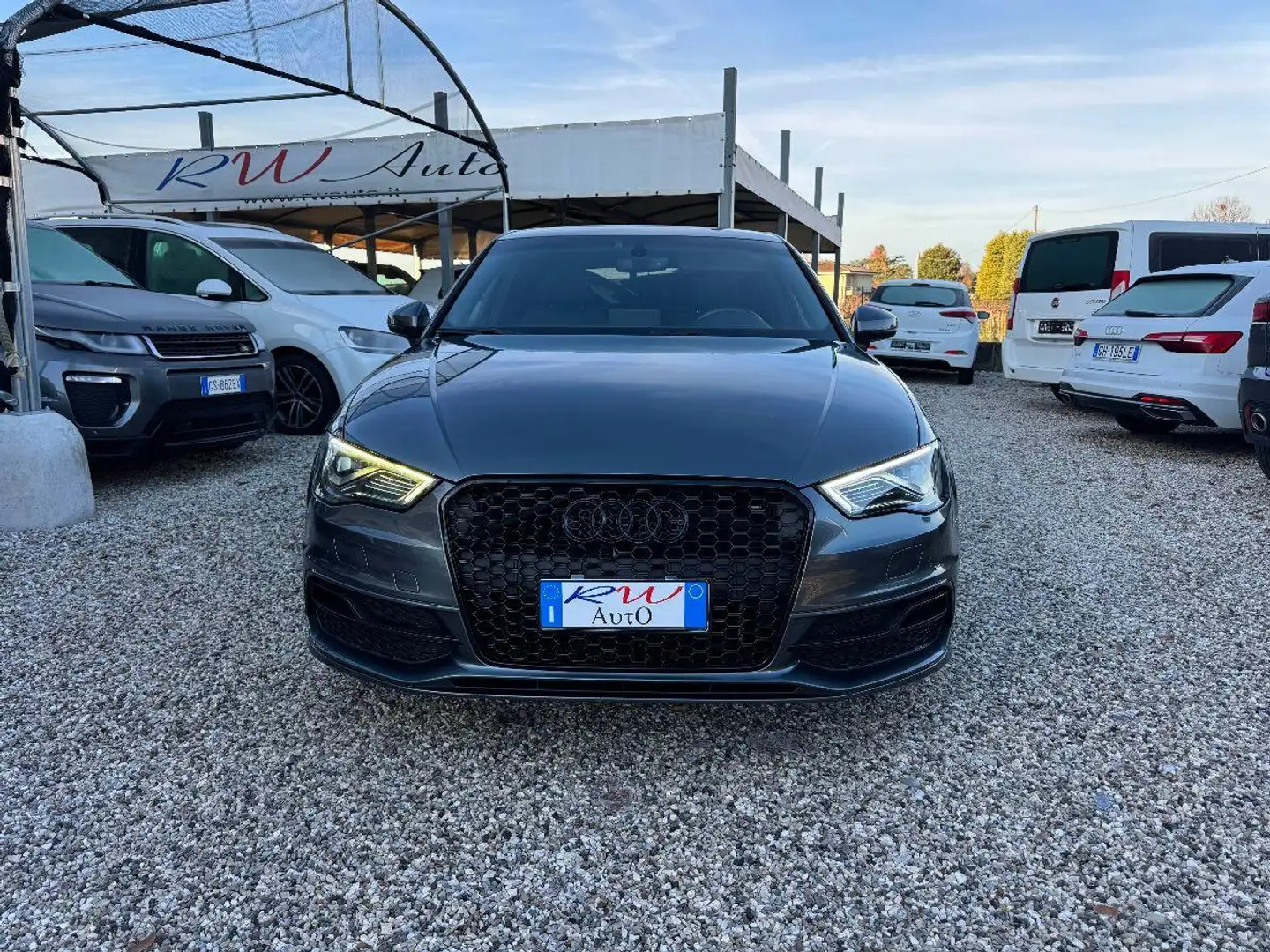 Audi A3 2.0 TDI 184CV S tr. Design quattro S-line Grijs - 2