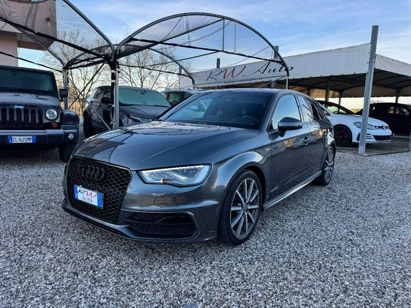 Audi A3 2.0 TDI 184CV S tr. Design quattro S-line Grijs - 1