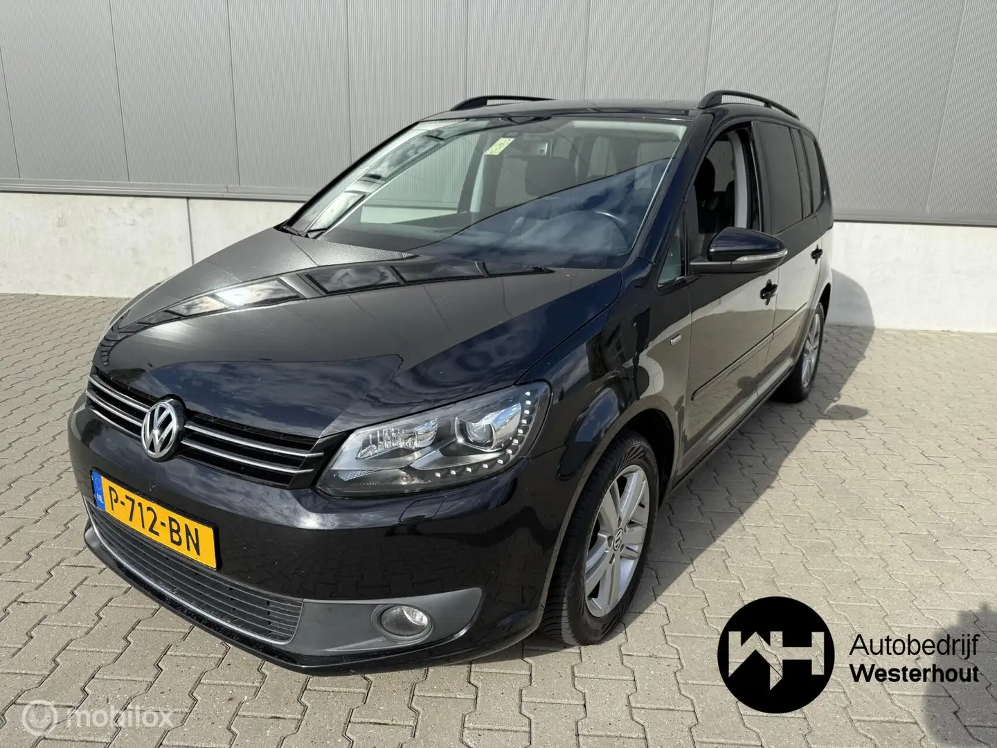 Volkswagen Touran 1.4 TSI 7p. Panoramadak Nieuwe APK Zwart - 2