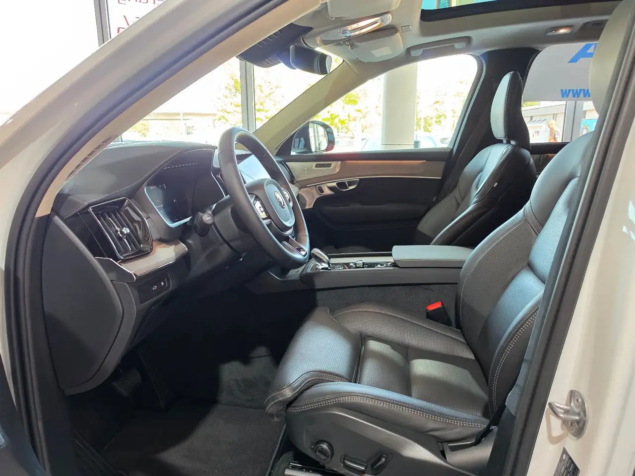 Volvo XC90 Ultra Dark Recharge+LUFT+B&W+22 ZOLL+VOLL, миниатюра 9
