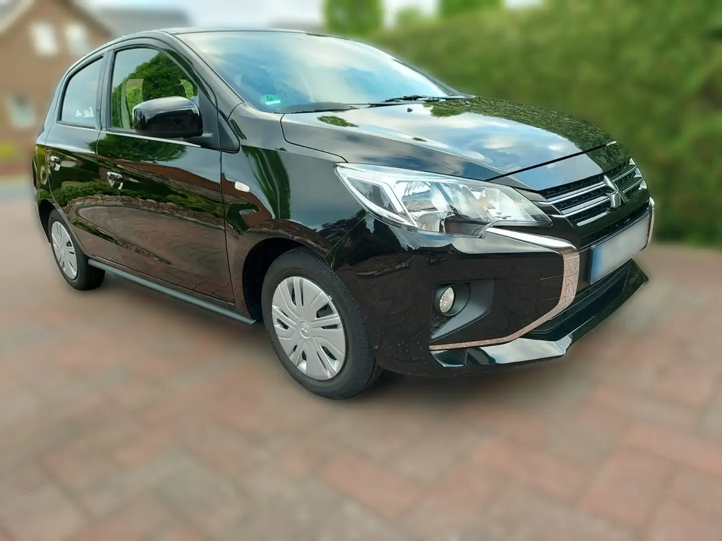 Mitsubishi Space Star Чорний - 1