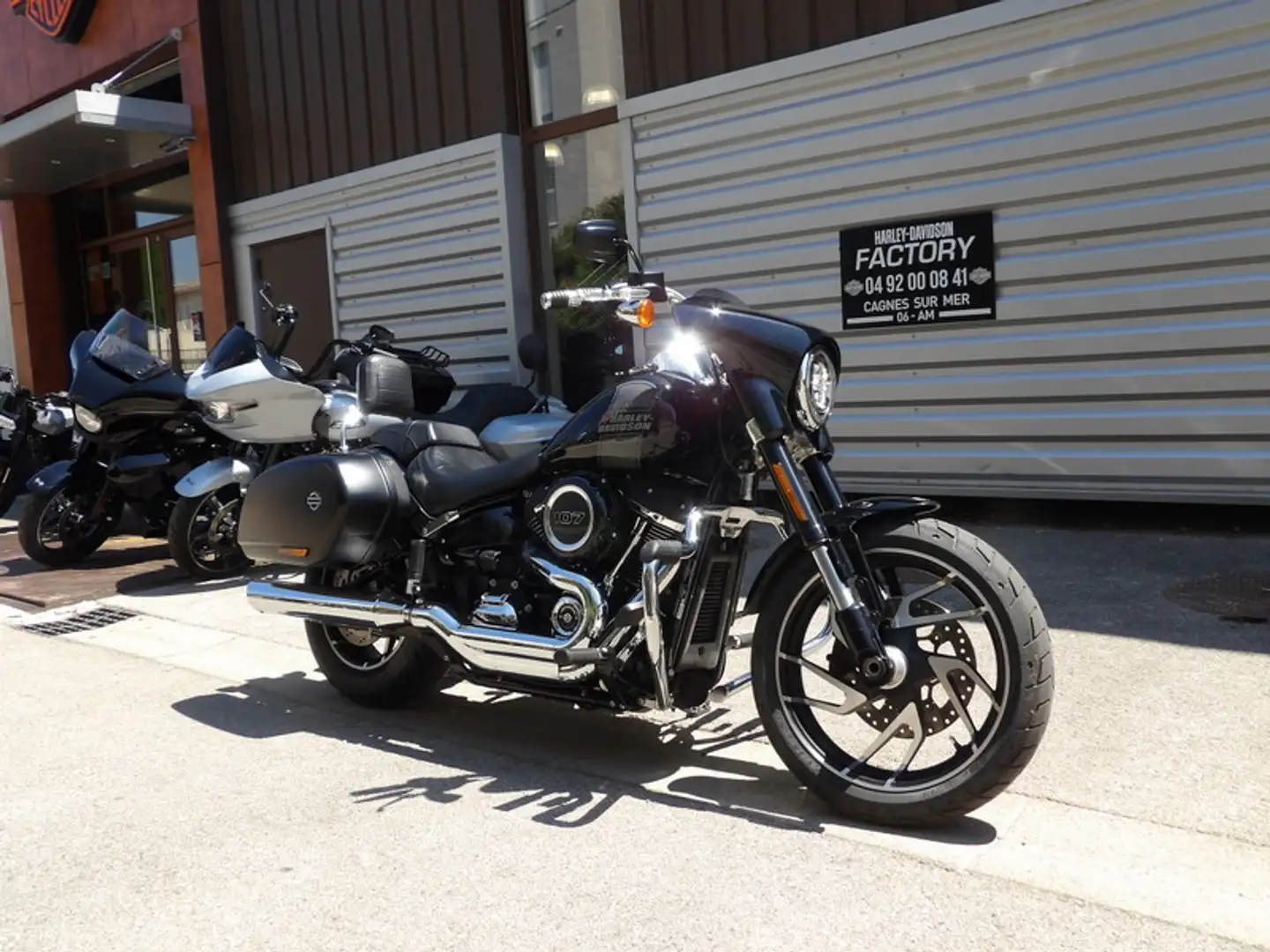 Harley-Davidson Sport Glide Noir - 2