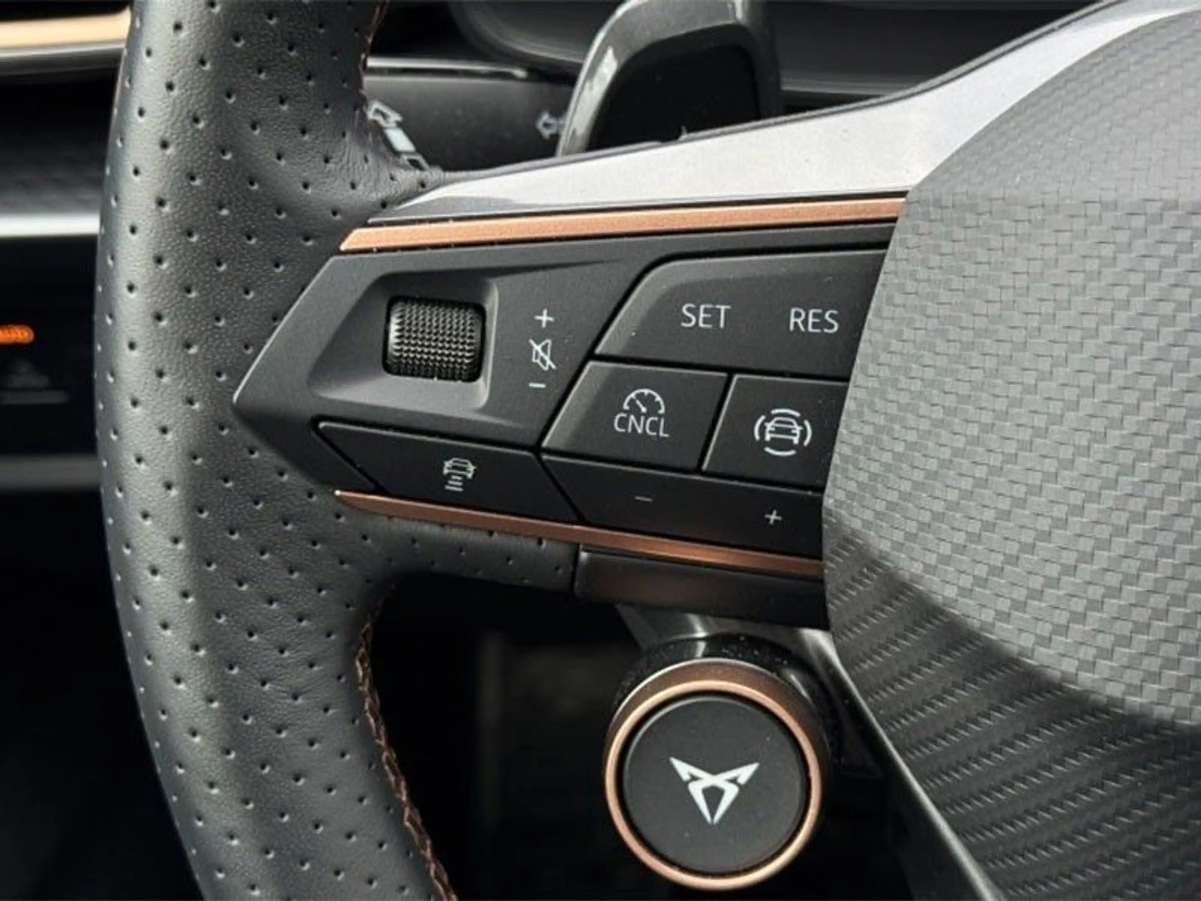 CUPRA Leon Sportstourer 1.5 eTSI /BUSINESS+/ACC/MATRIX — photo 9