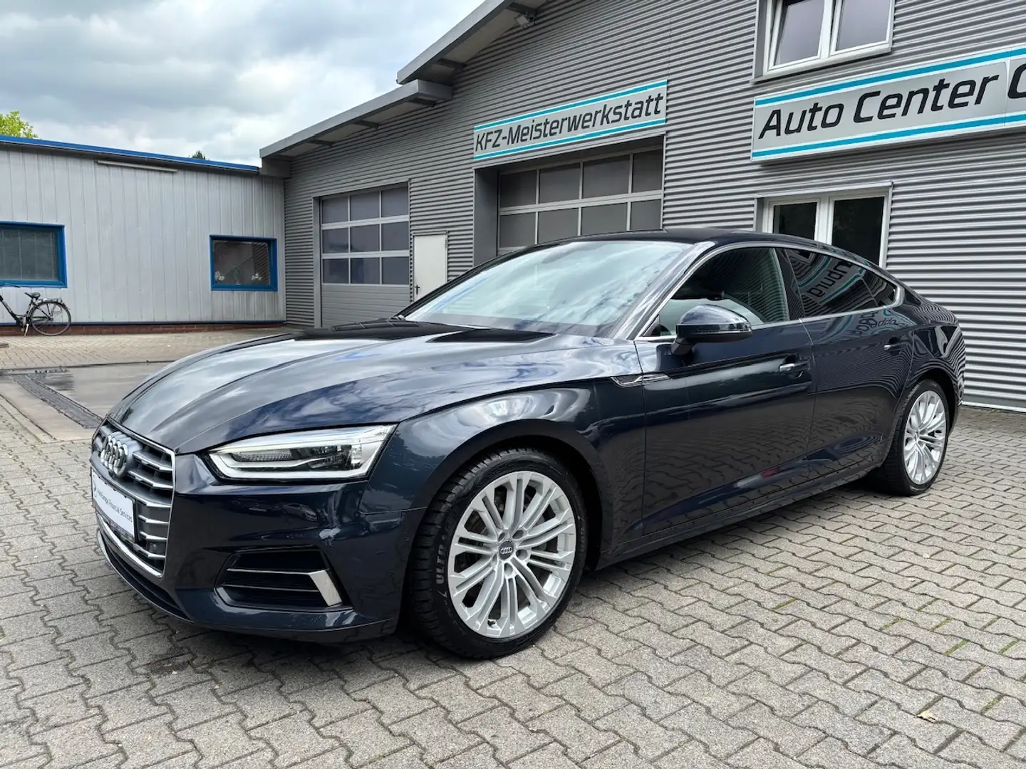 Audi A5 2,0 TFSI S-tronic Blauw - 1