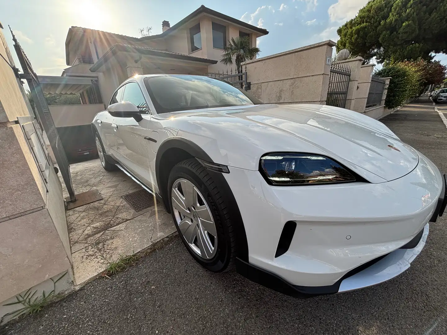 Porsche Taycan Taycan Cross Turismo 2025 Cross Turismo 4 Bianco - 1