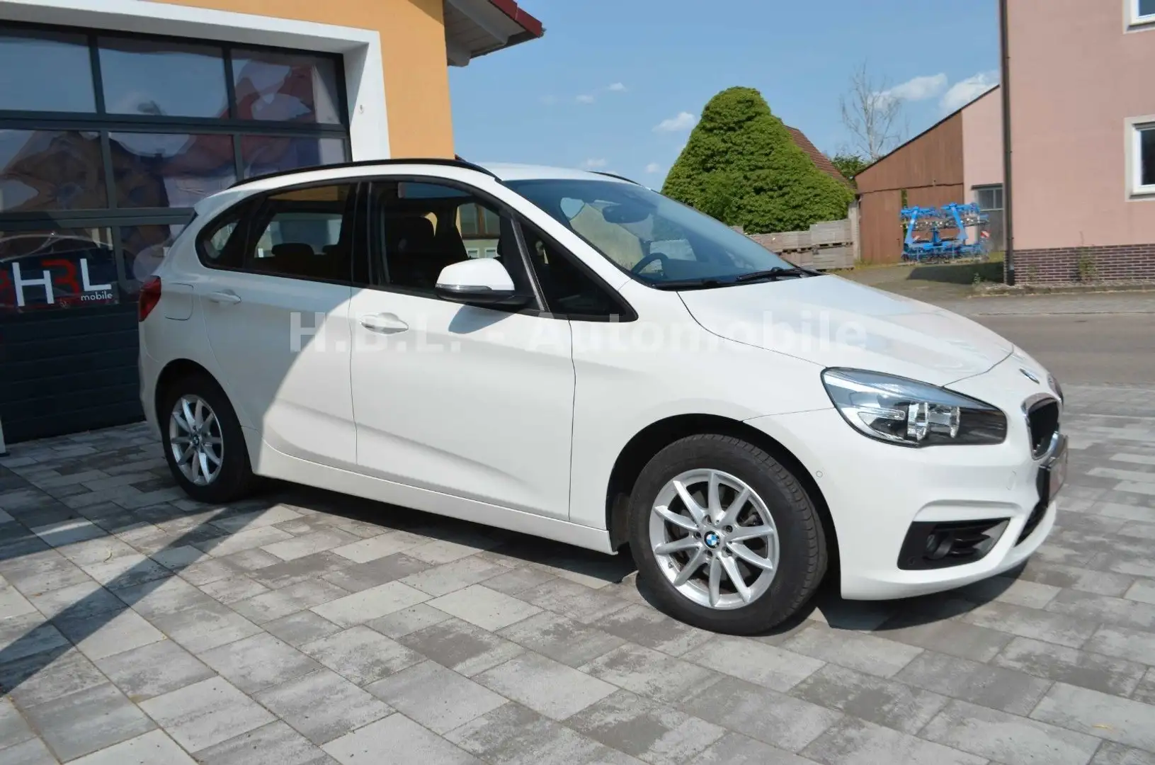 BMW 218 Active Tourer 218 i Advantage/Klima/SHZ/AHK Weiß - 1