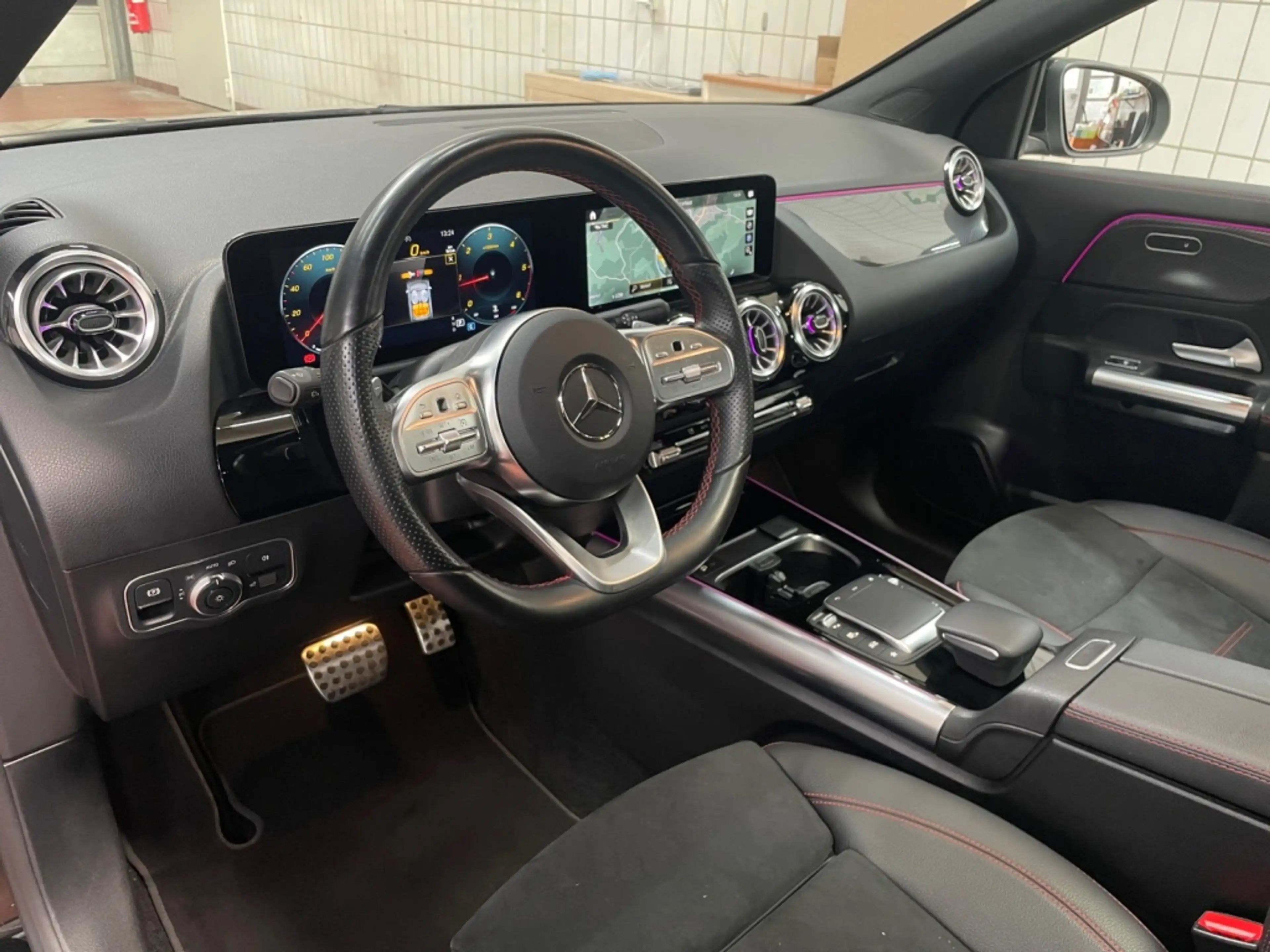 Mercedes-Benz GLA 220 d 4matic AMG AMG+MBUX+AHK+Pano+SHD+Wide — photo 10
