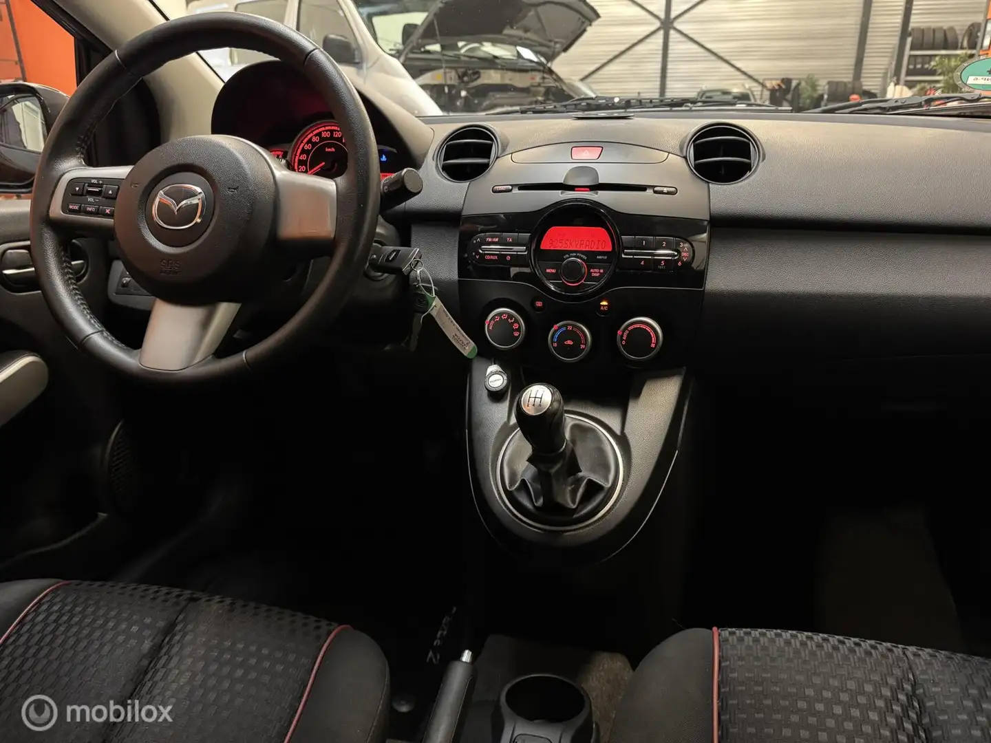 Mazda 2 1.3 GT-M Line 84PK Orig-NL|1e Eig|LM-Velgen Zwart - 2