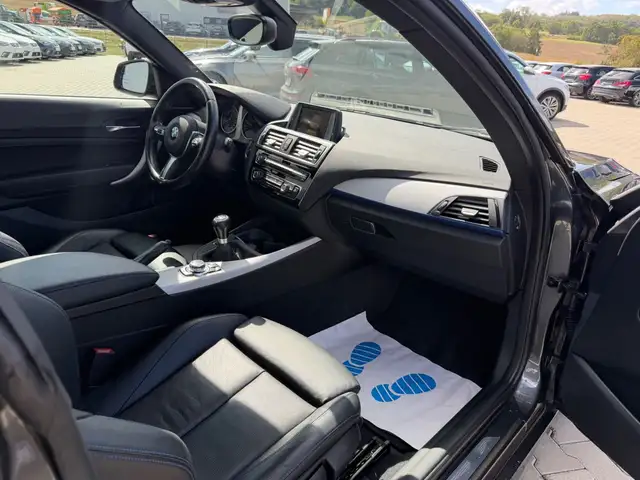 BMW 3 view 12