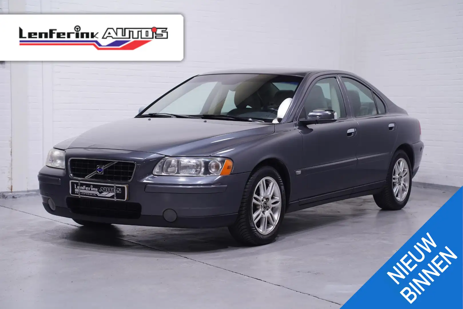 Volvo S60 2.0T Momentum Airco APK Cruise Leder APK 17/03/202 Gris - 1