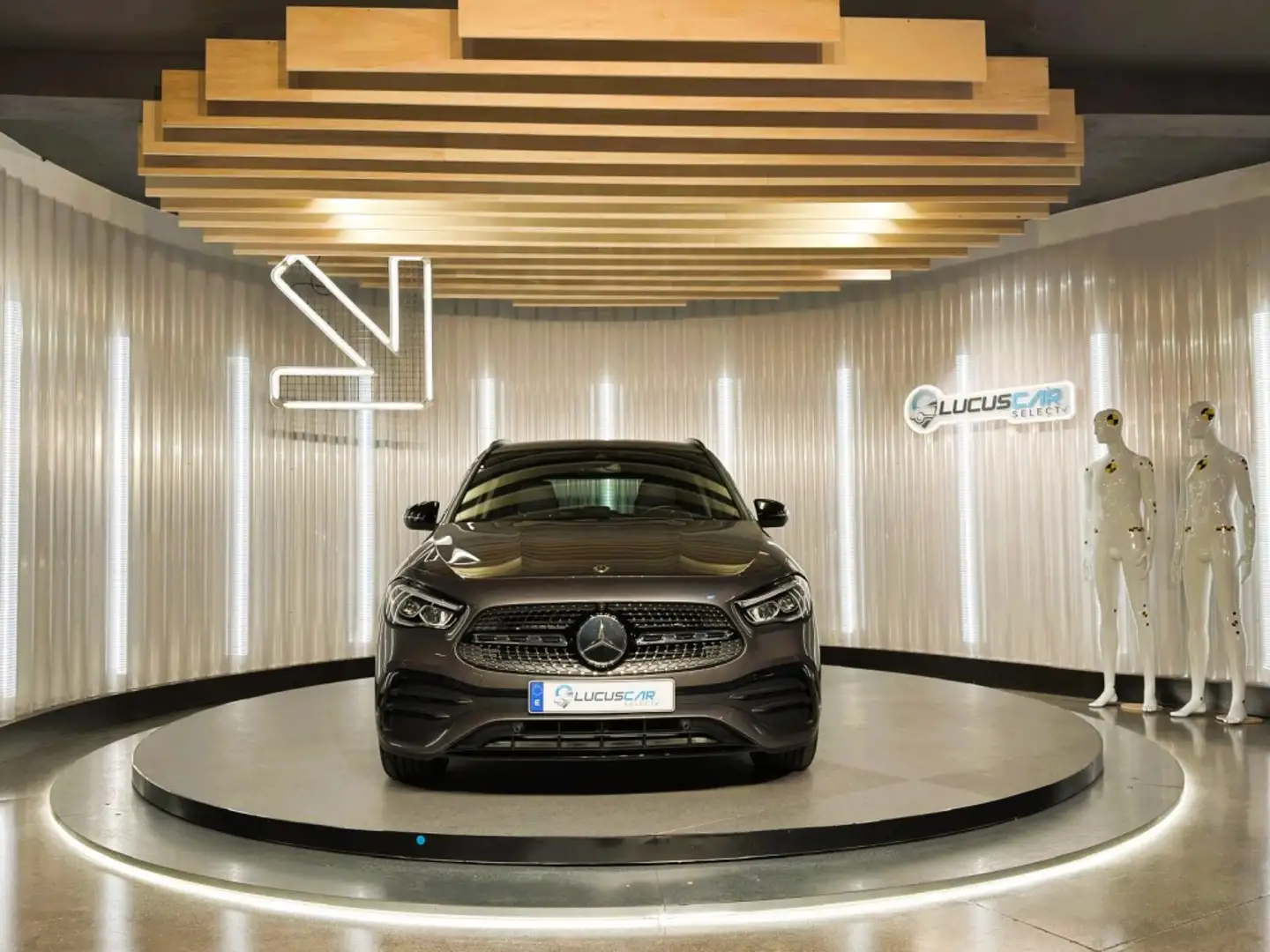 Mercedes-Benz GLA 220 220d 4Matic 8G-DCT Grijs - 2