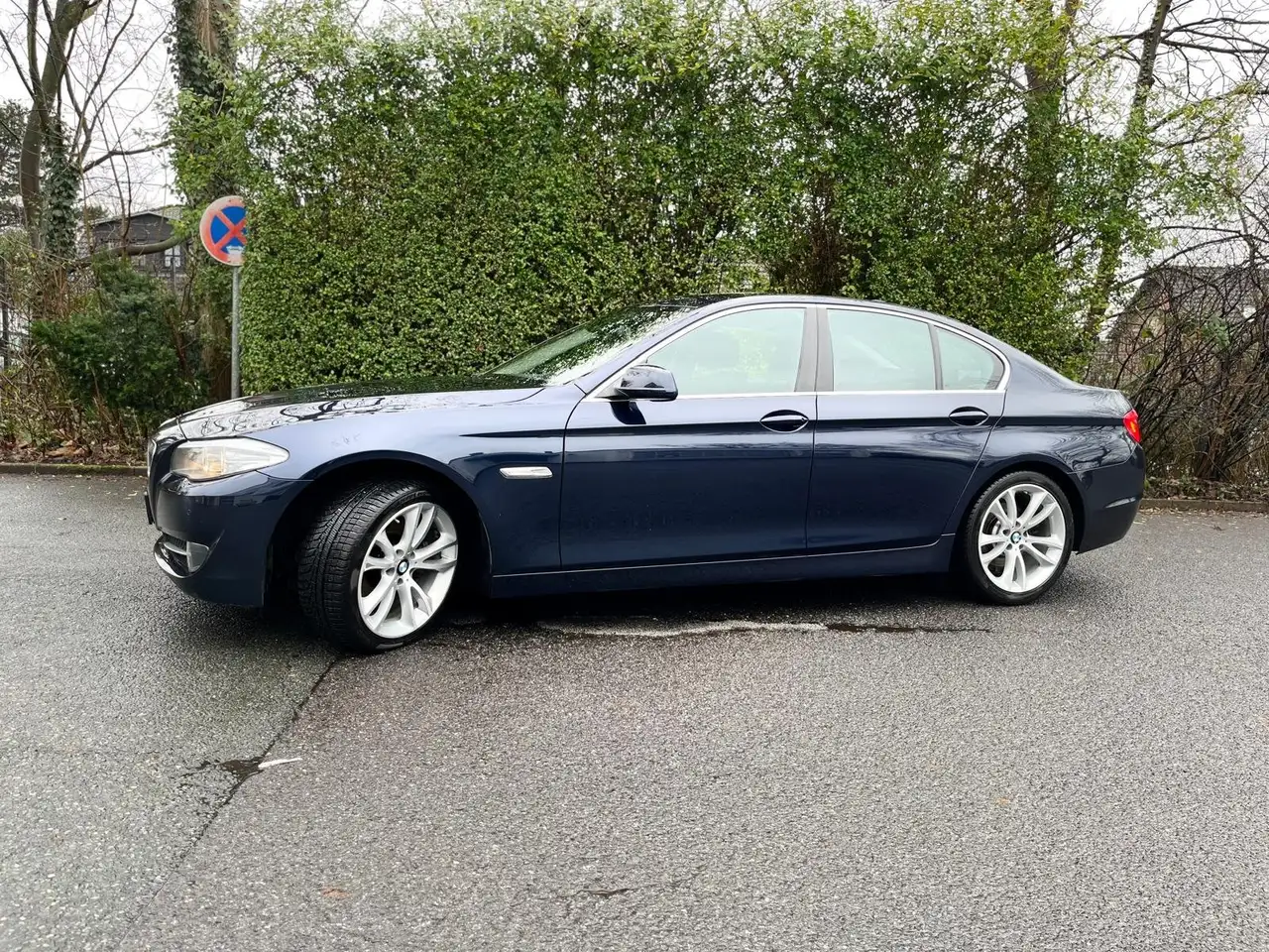 BMW 523