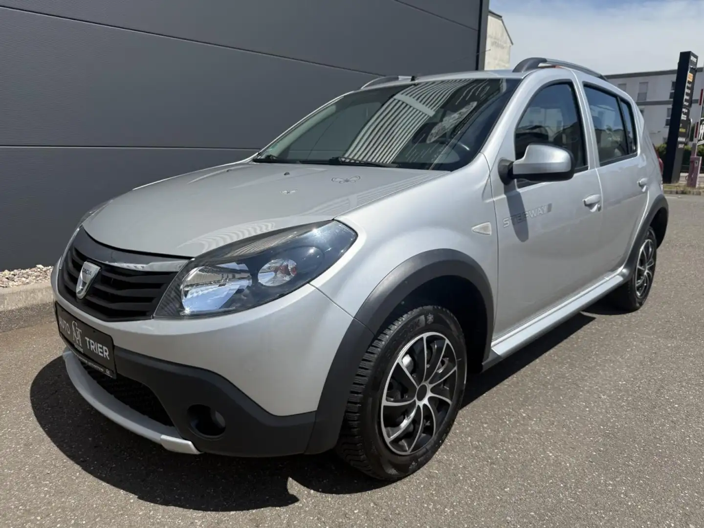 Dacia Sandero 1.6 Stepway KLIMA AHK SERVO TOP Klima Fenster el. Grau - 2