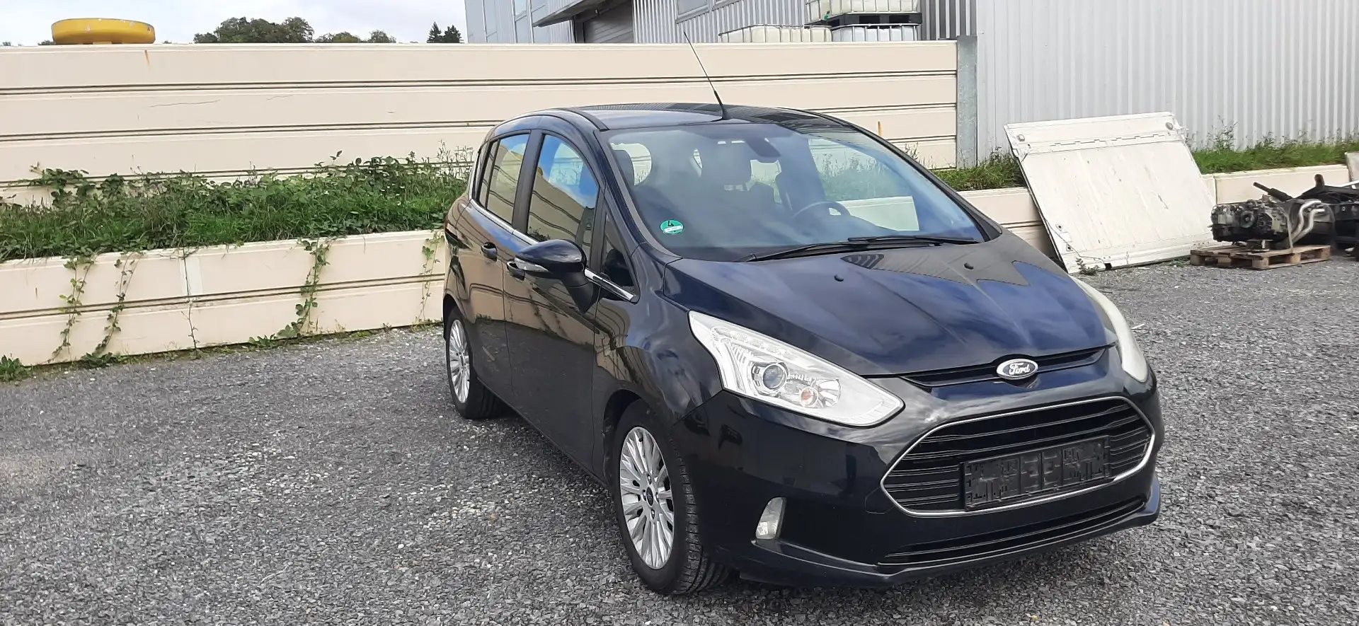 Ford B-Max Titanium Schwarz - 1