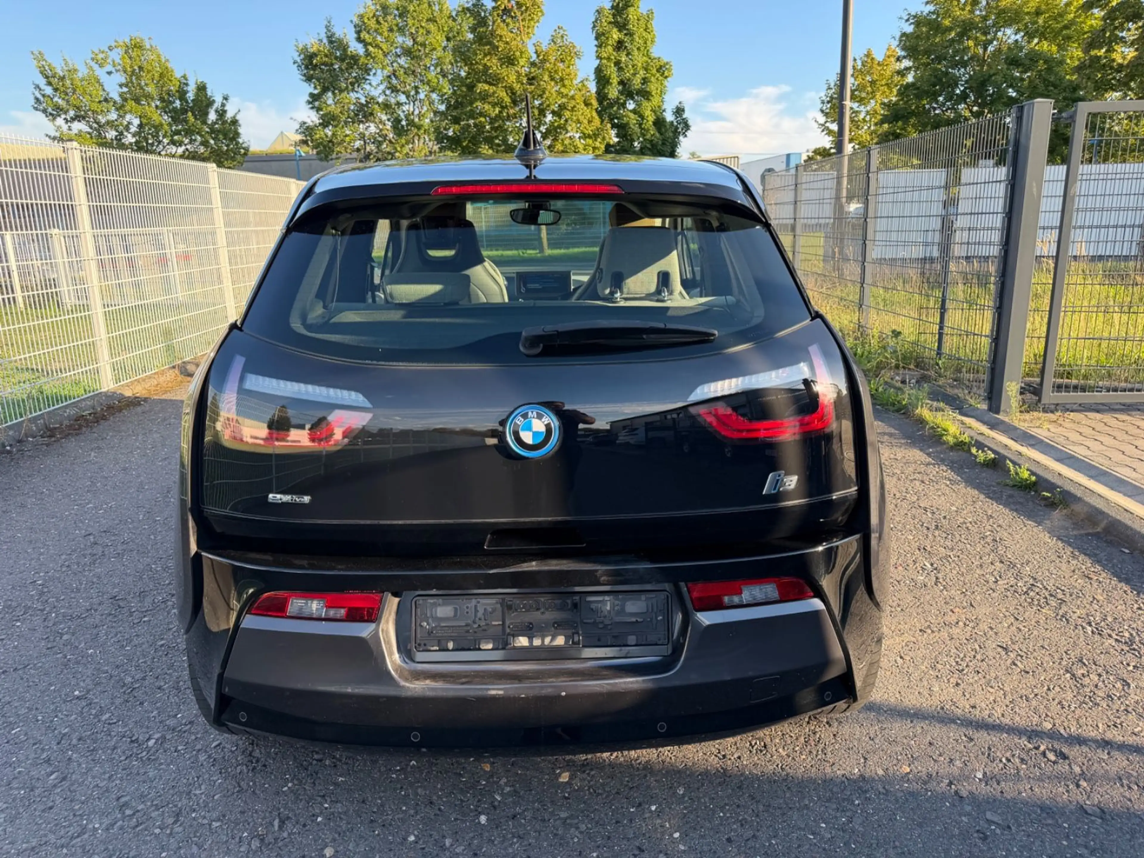 BMW i3 REX — photo 10
