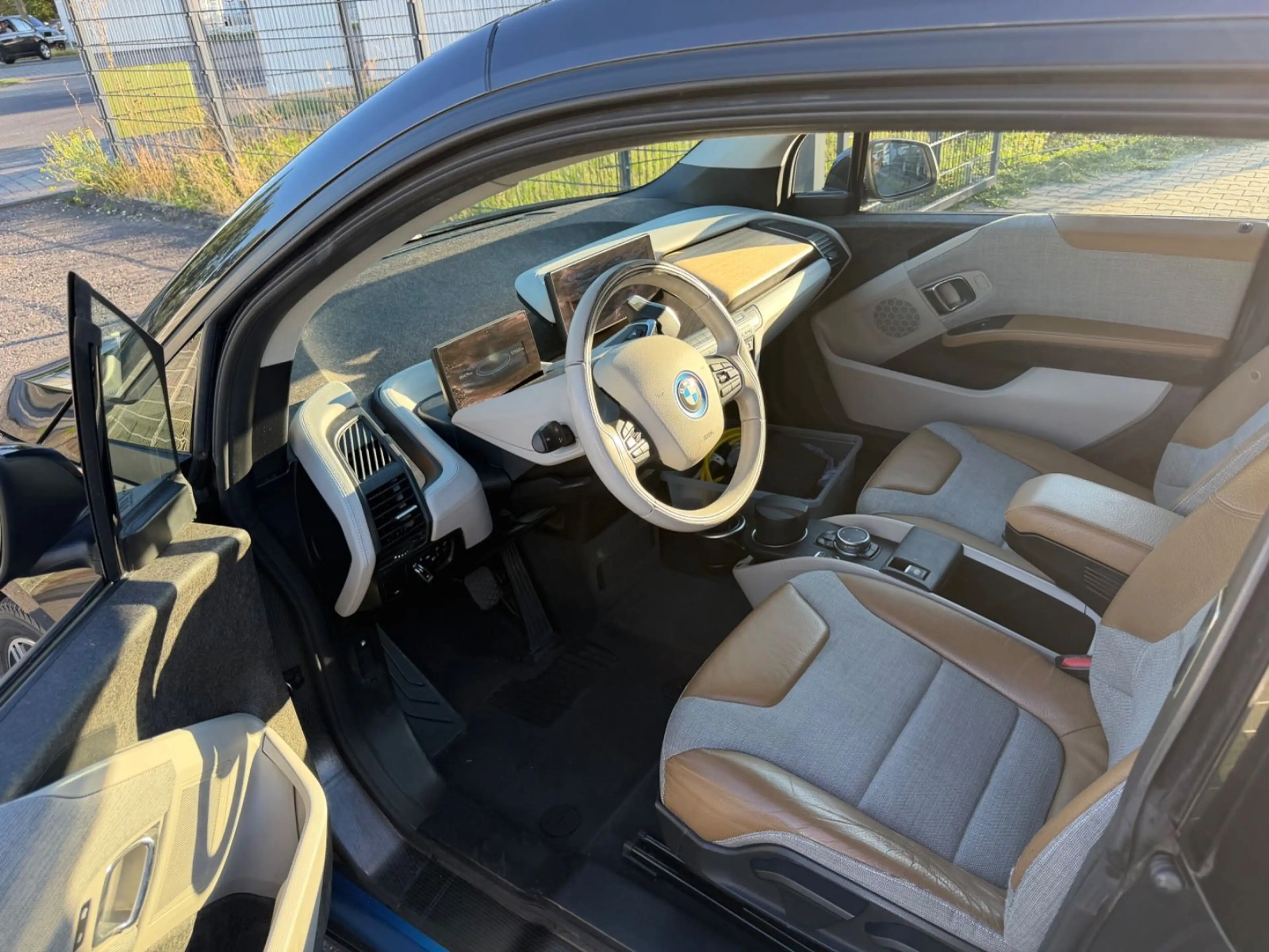 BMW i3 REX — photo 8