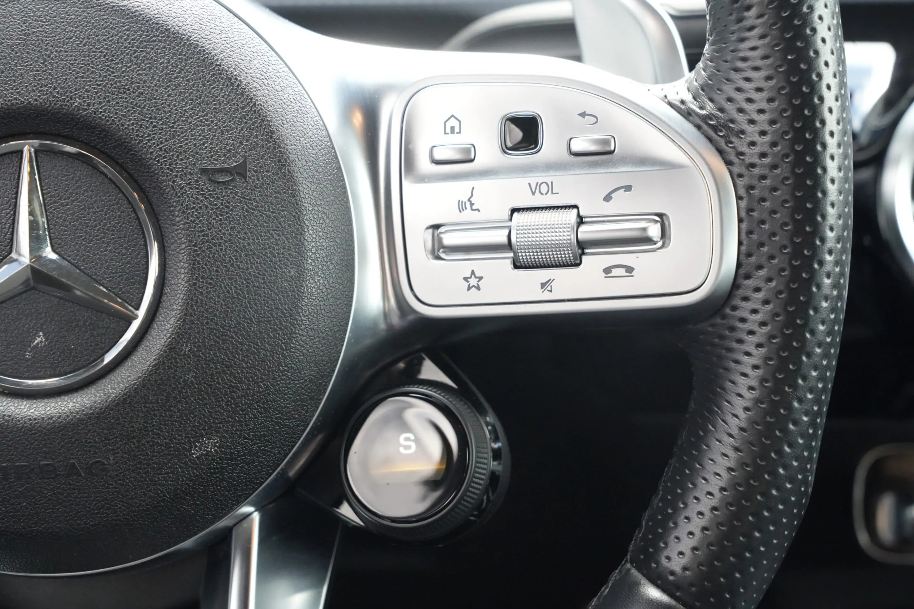 Mercedes-Benz A 35 AMG 4MATIC EDITION 1 306pk Stoelverwarming/Performance — photo 20