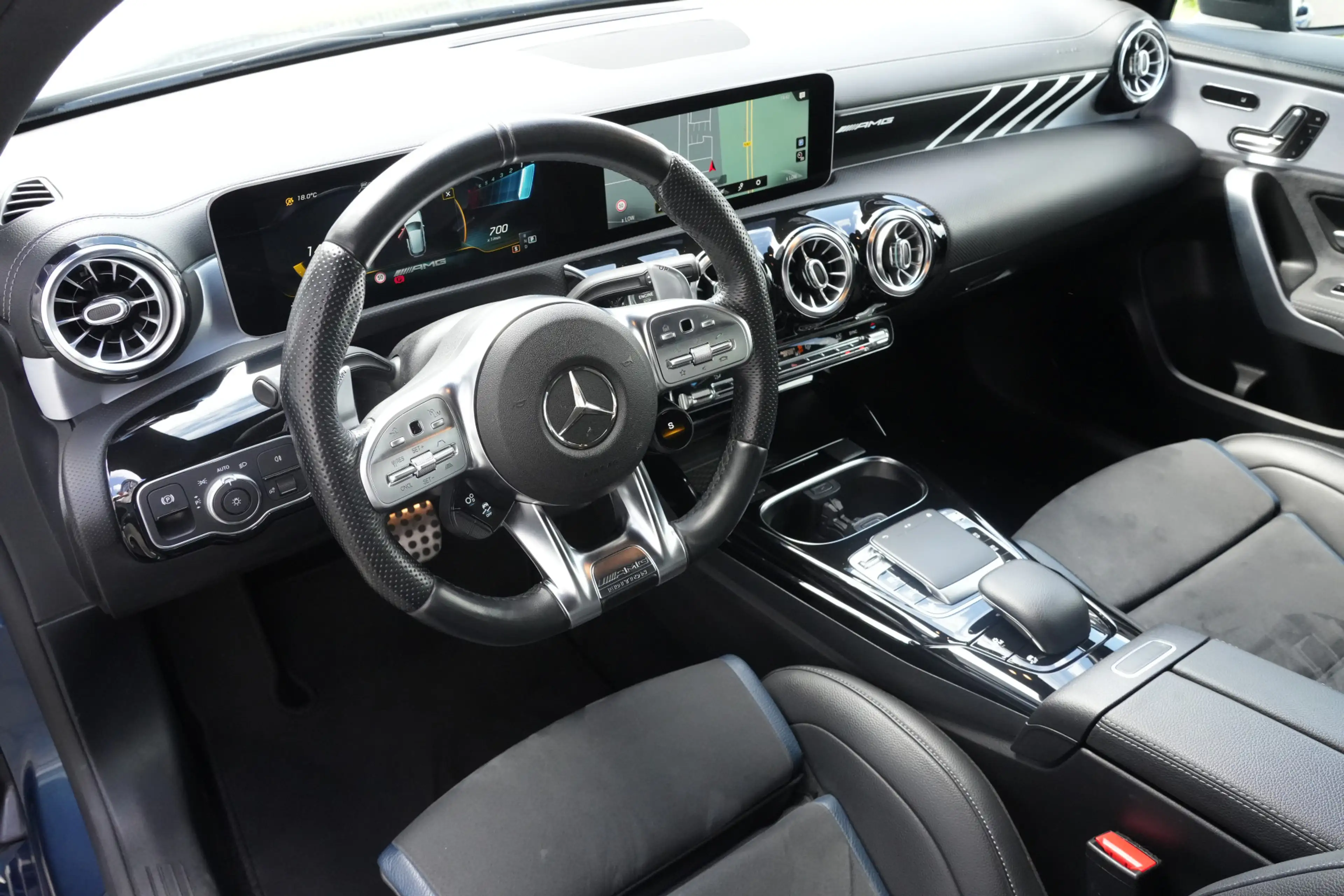 Mercedes-Benz A 35 AMG 4MATIC EDITION 1 306pk Stoelverwarming/Performance — photo 11