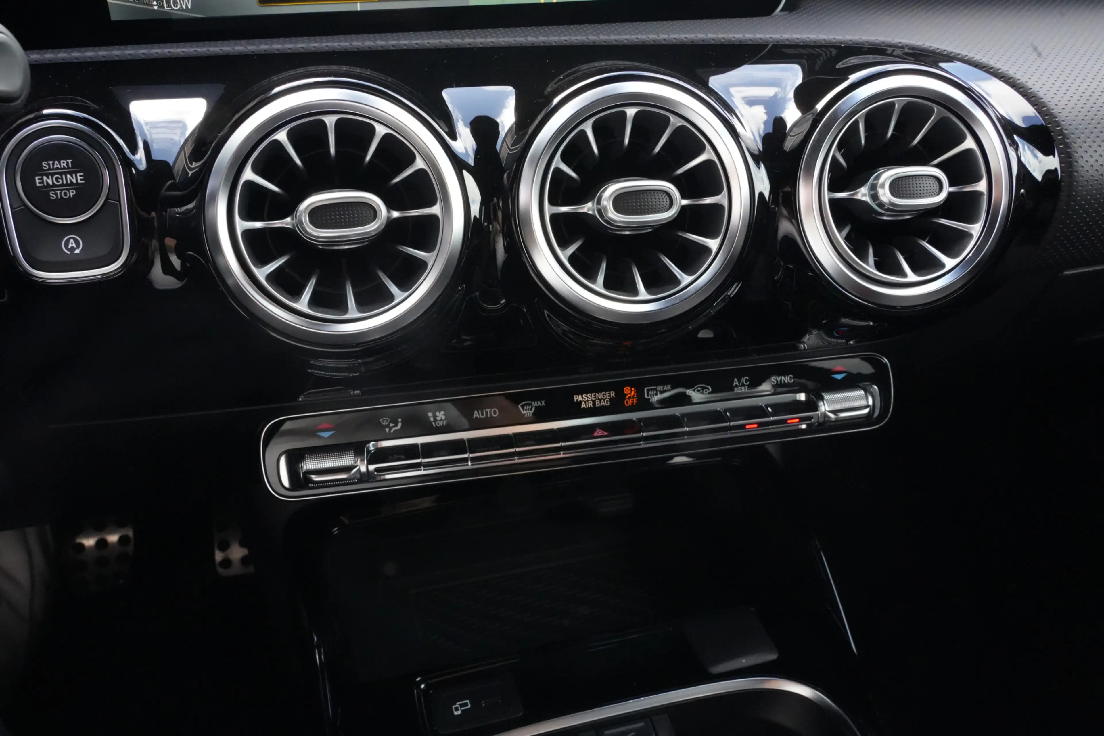 Mercedes-Benz A 35 AMG 4MATIC EDITION 1 306pk Stoelverwarming/Performance — photo 13