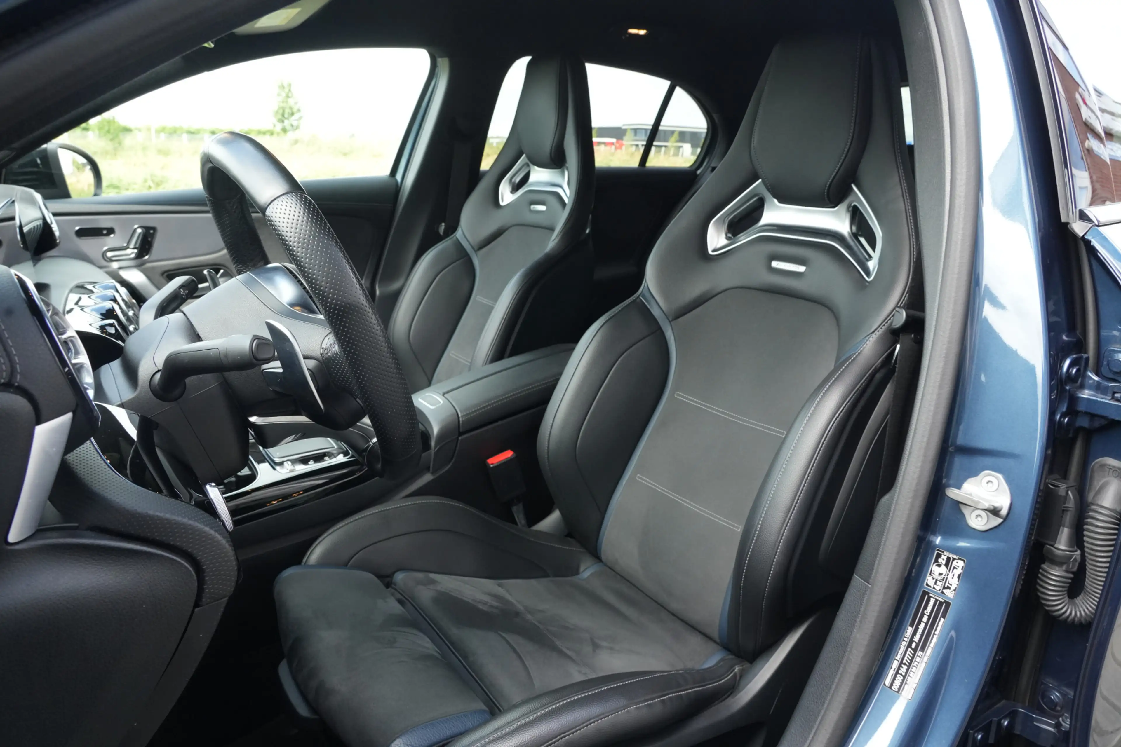 Mercedes-Benz A 35 AMG 4MATIC EDITION 1 306pk Stoelverwarming/Performance — photo 4