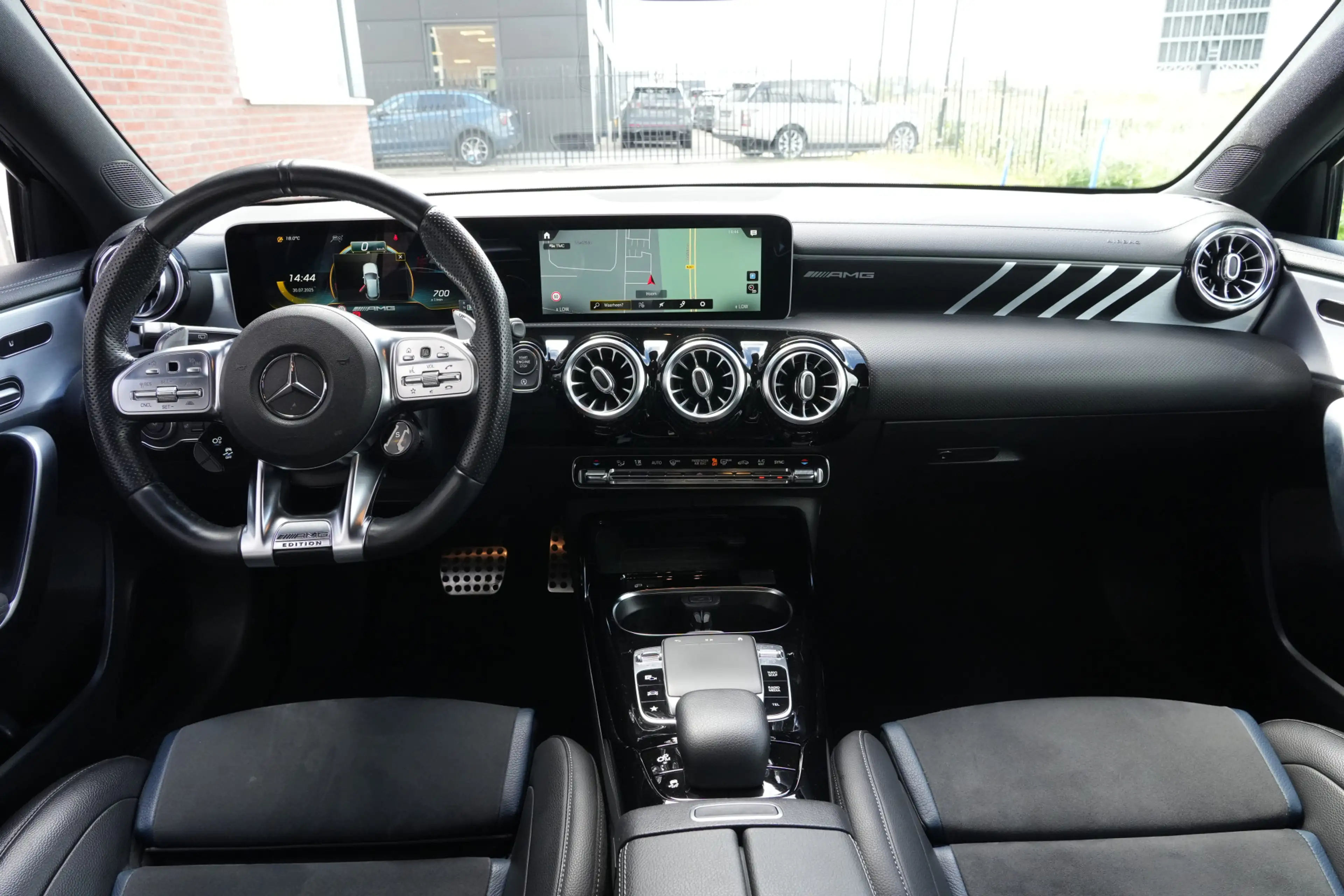 Mercedes-Benz A 35 AMG 4MATIC EDITION 1 306pk Stoelverwarming/Performance — photo 3