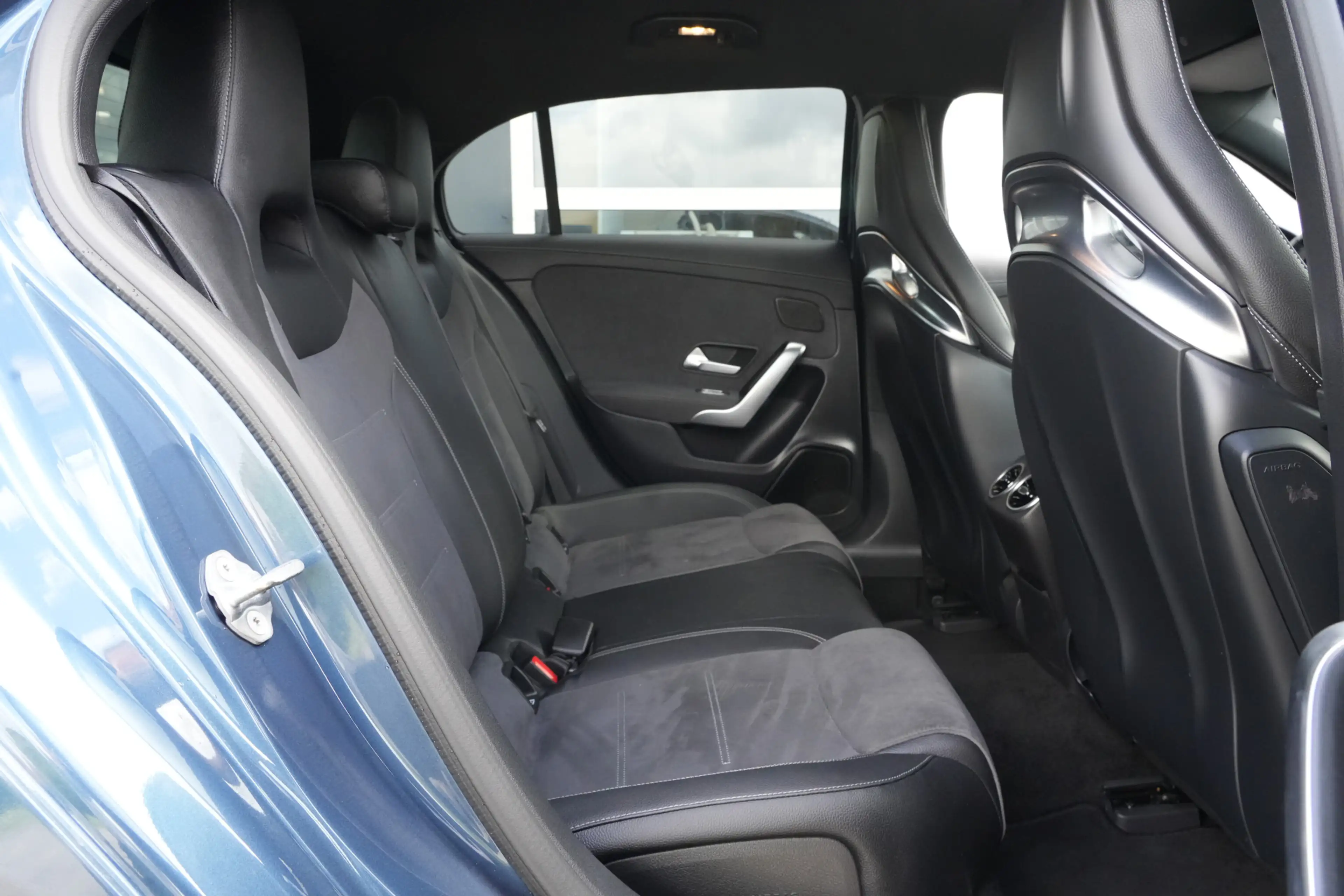 Mercedes-Benz A 35 AMG 4MATIC EDITION 1 306pk Stoelverwarming/Performance — photo 27