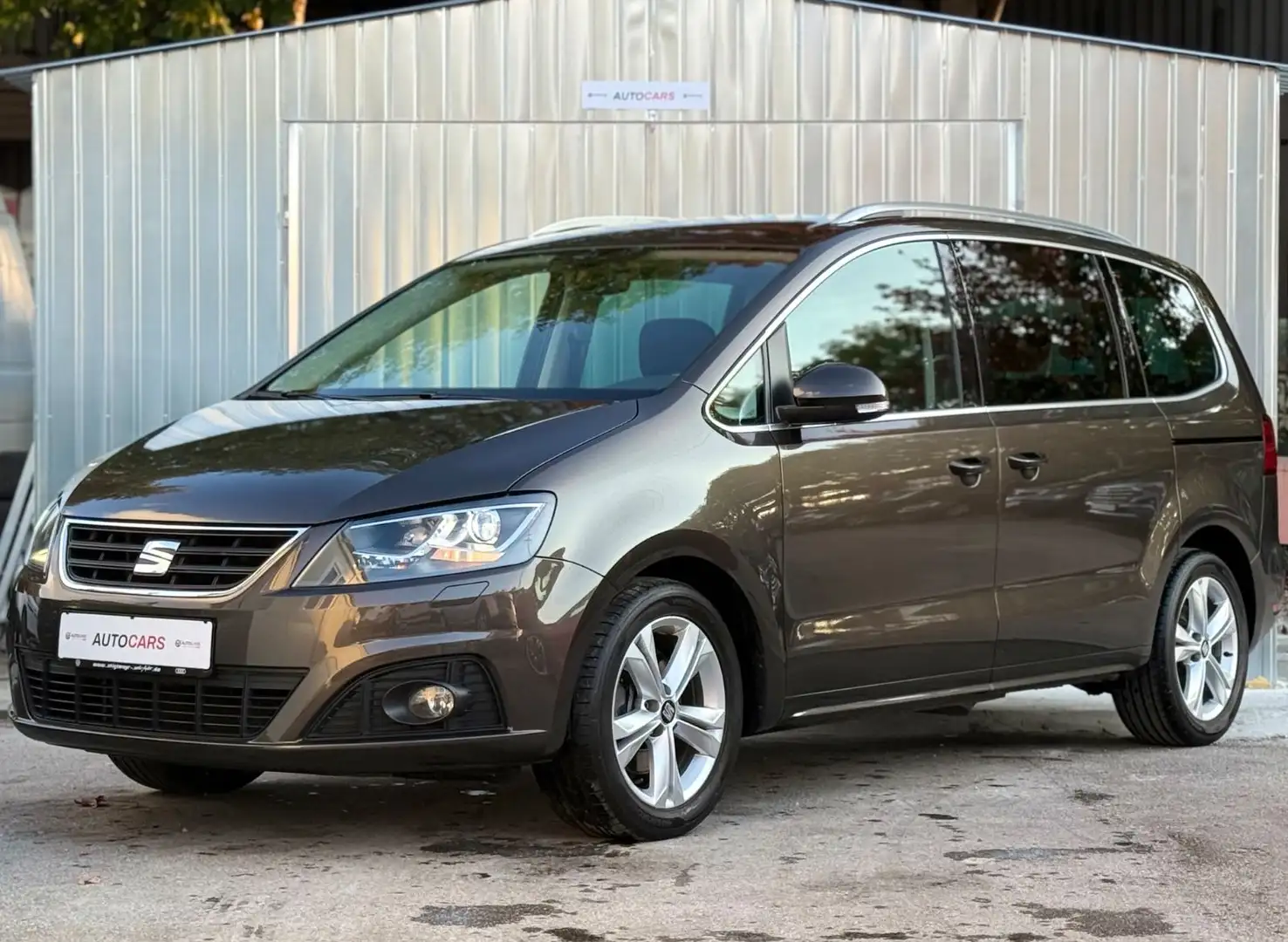 SEAT Alhambra 7-SITZER/KAMERA/BI-XENO/ACC/AHK Braun - 1